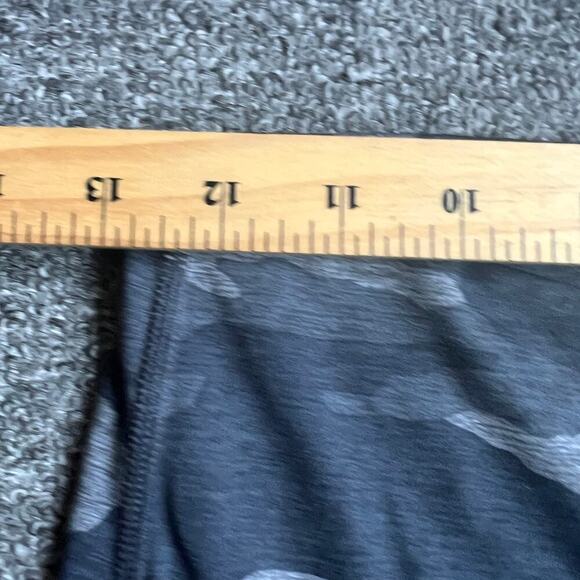 Athleta Ultimate Stash Pocket Camo 7/8 Tight size Small in Gray - Picture 11 of 12